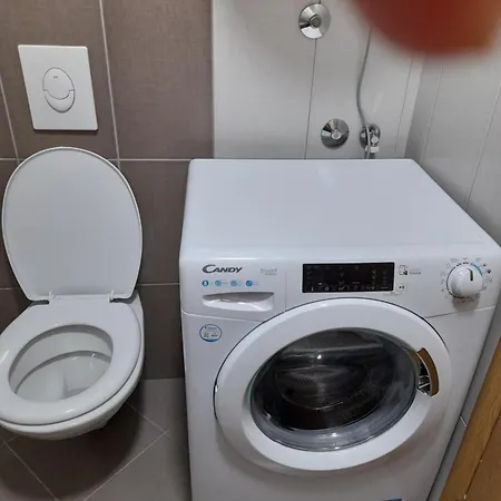 Ogi Apartman *